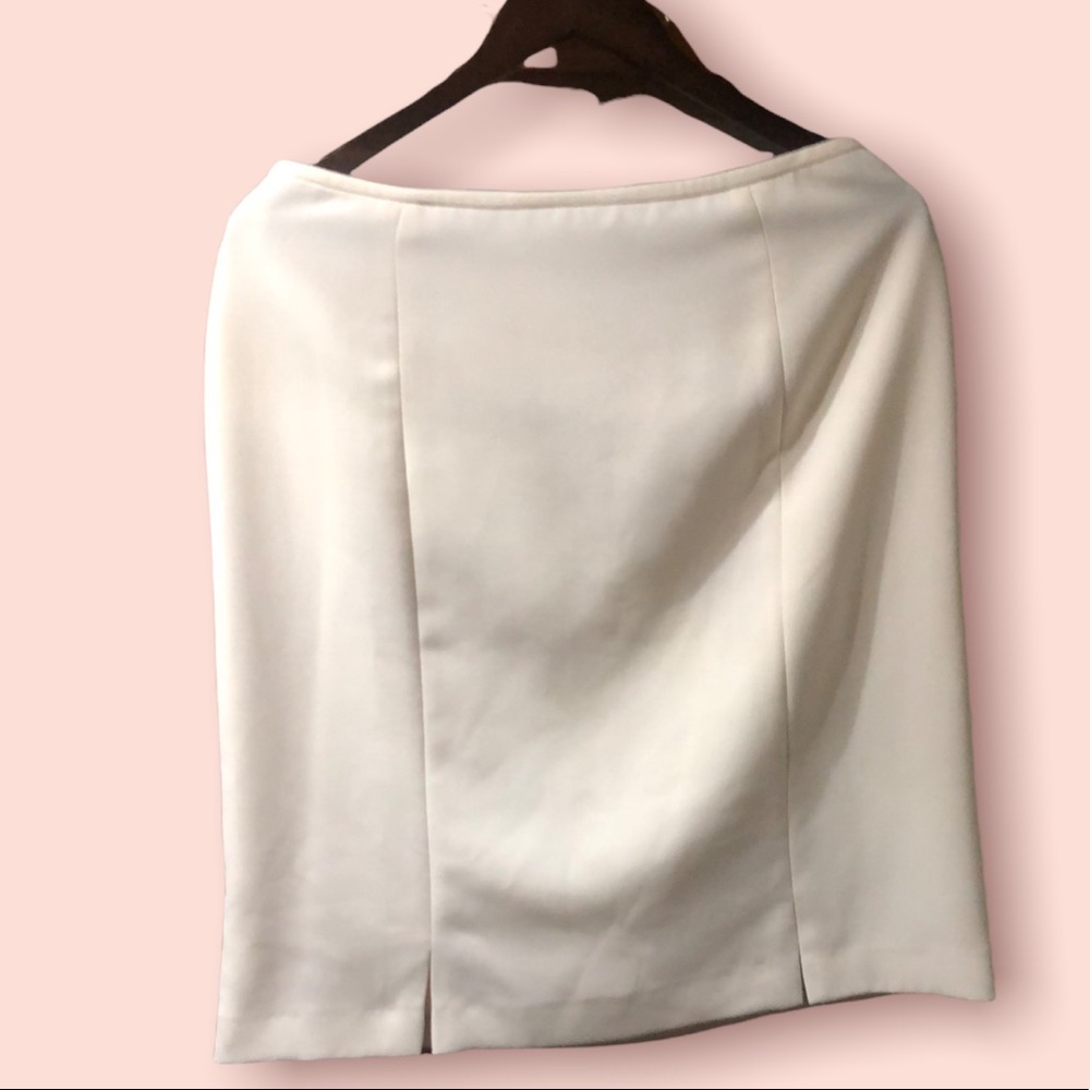 Le Suit Cream colored skirt